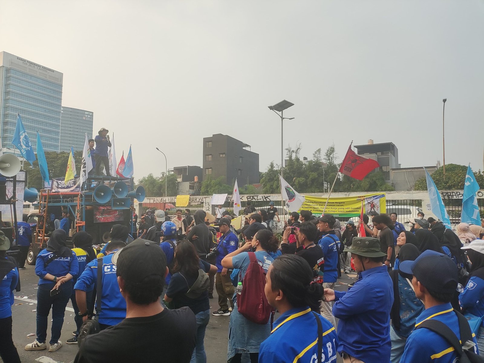 Dewas BPJS Prediksi PHK Tembus 280 Ribu, Buruh Merespon