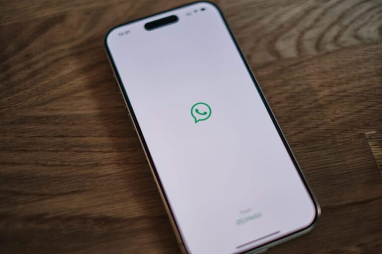 WhatsApp Resmi Tampilkan Iklan