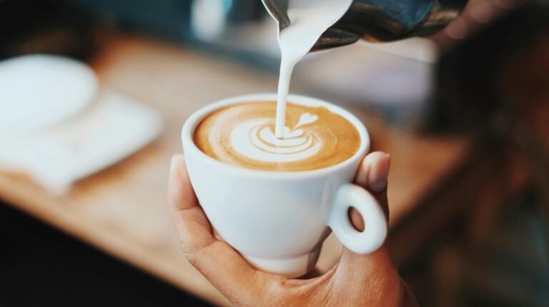 Suka Minum Kopi