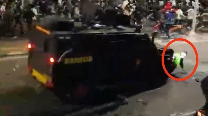 Mobil Brimob Tewaskan Ojol