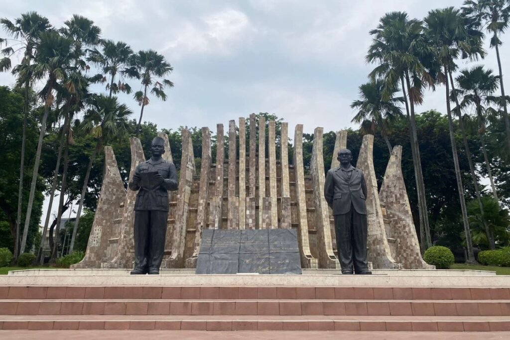 Doa Kebangsaan Tugu Proklamasi di Jakarta sebagai bagian dari HUT Ke-80 RI