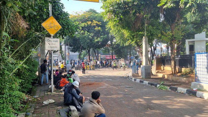 Ricuh Demo Jakarta, DPR RI, Polda Metro Jaya, Mako Brimob, Polres Jaktim, Demonstrasi, Halte TransJakarta