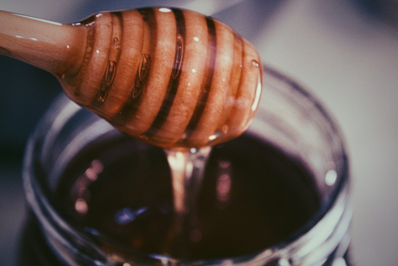 Konsumsi Madu Ternyata Ada Waktu Terbaiknya, Kapan?