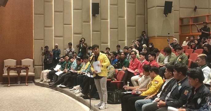 dualisme BEM UI antara BEM Kuning dan BEM Ungu memanas