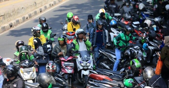 Sulit Dapat Kerja, Banyak Sarjana Beralih Jadi Ojol