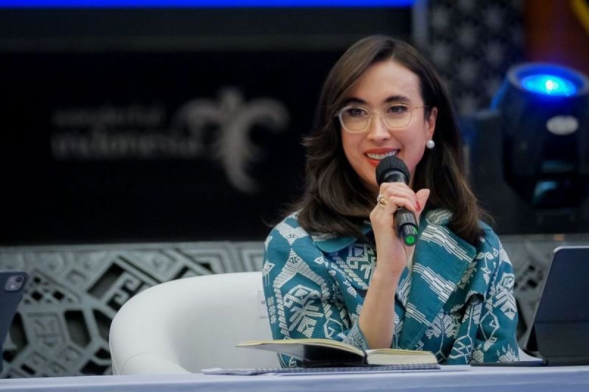 Menpar Widiyanti Sebut Isu Disemprot DPR Tak Benar