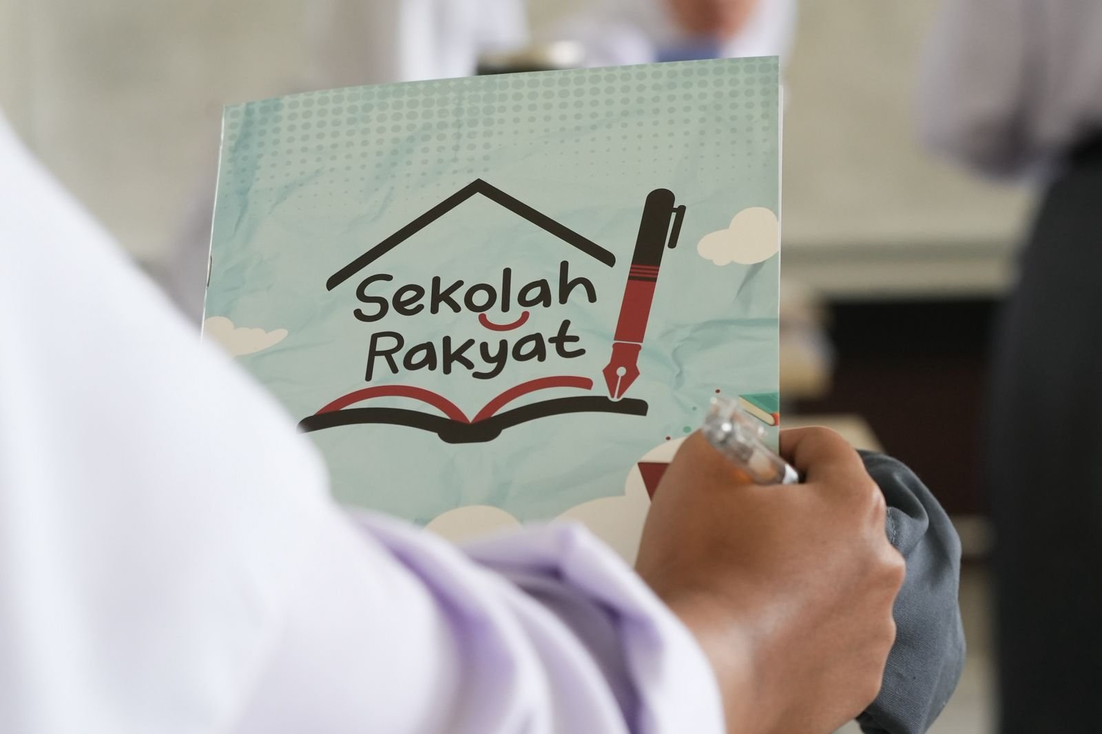 Sekolah Rakyat: Hapus Kemiskinan Atau Diskriminasi Pendidikan?