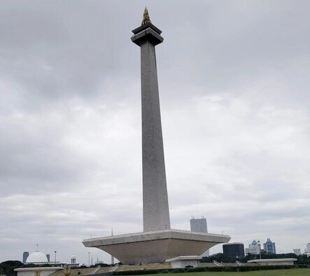 Monas Tetap Favorit Wisata Keluarga dan Anak Sekolah