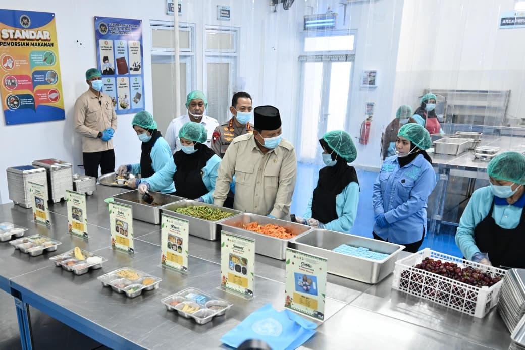 Banggakan MBG, Prabowo: Indonesia akan Jadi Negara Kuat