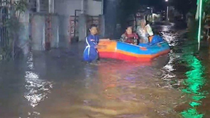 Banjir di Jember Meluas: 23 Desa Terendam, 7.445 KK Terdampak