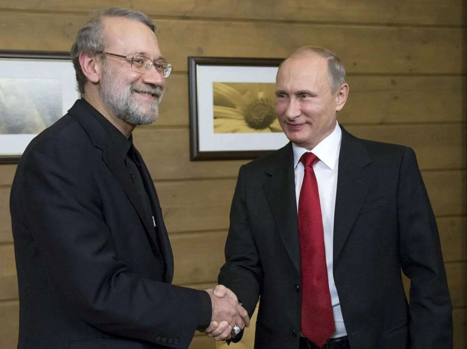 Vladimir Putin Sebut Ali Larijani Sahabat Sejati Rusia
