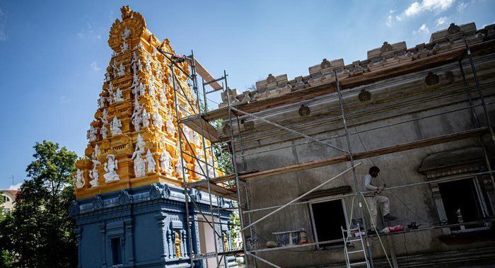 Gereja di Jerman Sepi, Masjid-Kuil-Sinagoge Baru Bermunculan