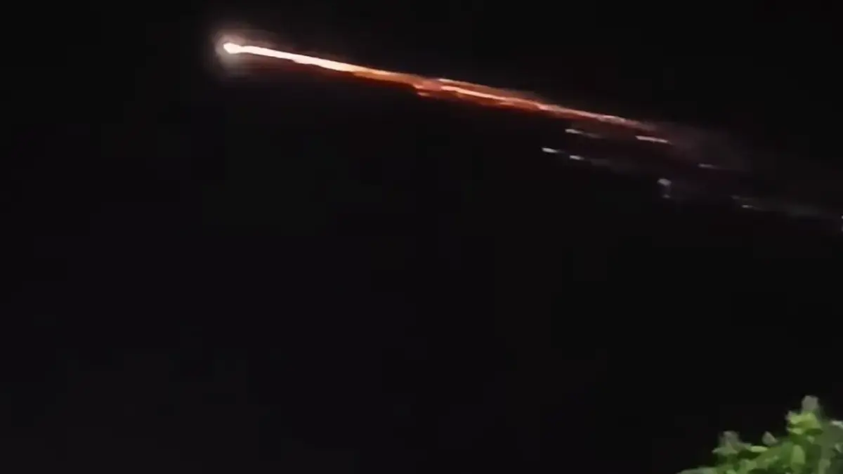 Bukan Meteor Atau Rudal, Ini Objek Terang yang Lewati Lampung